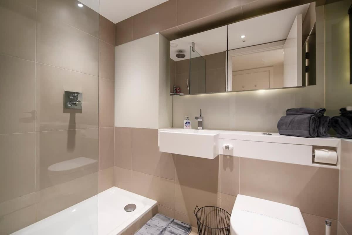 Stylish 2 Bed Close To Battersea Power Station